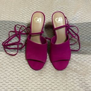 Gianni Bini Fuchsia Pink Suede Heels